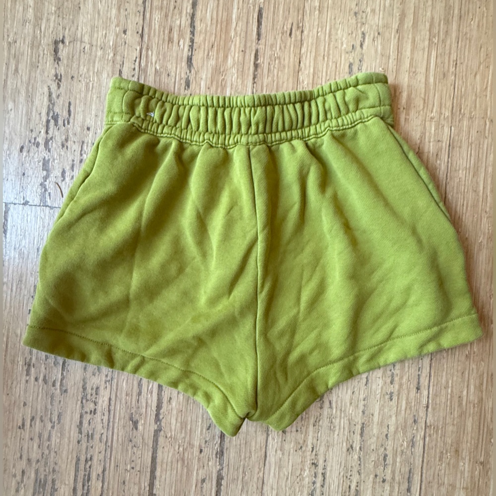 WOMENS NIKE CLUB FLEECE MID-RISE SHORTS 🎓 - Picture 3 of 7